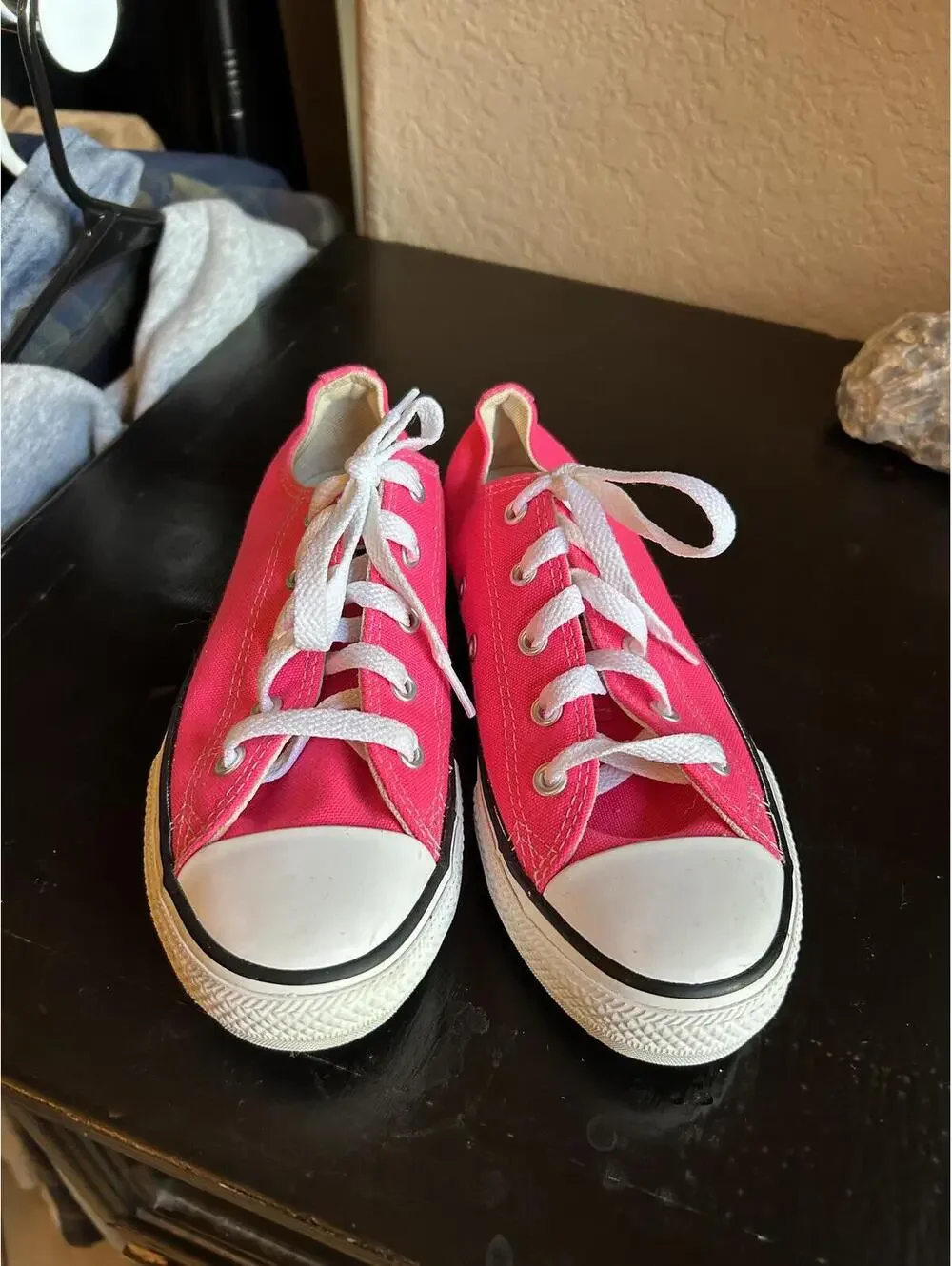Girls Converse All Star Pink Low Top Canvas Sneakers US 2